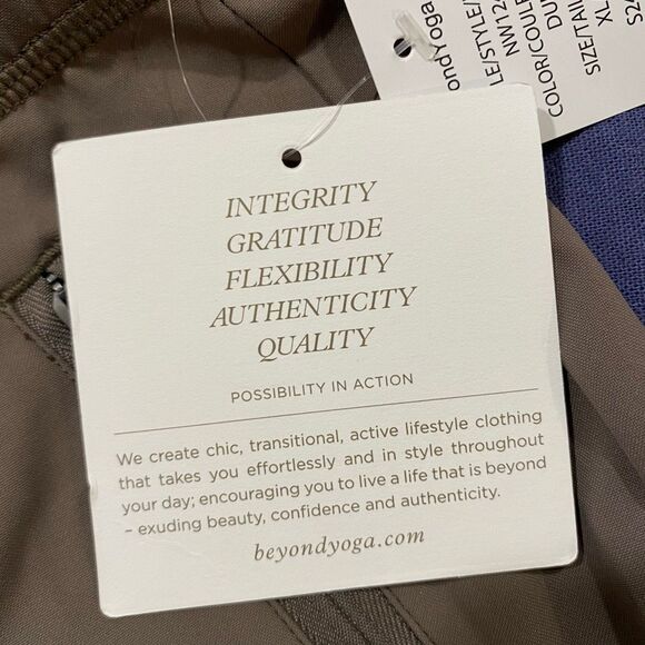 Beyond Yoga Women’s XL Cargo Wide Leg Pants | Brown High Rise Lounge Travel NWT - Picture 5 of 10